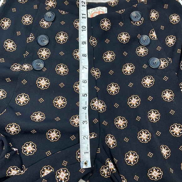 GB Gianni Bini | High Waist Black Plazzo Pants w/Gold Pattern & White Pi… - Picture 8 of 12